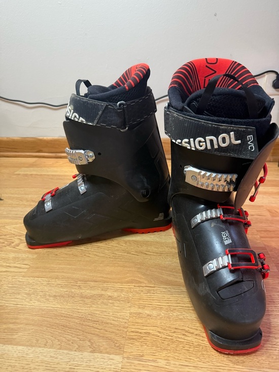 Rossignol Other - Rossignol Evo 70 Black with Red Accents Alpine Ski Boots